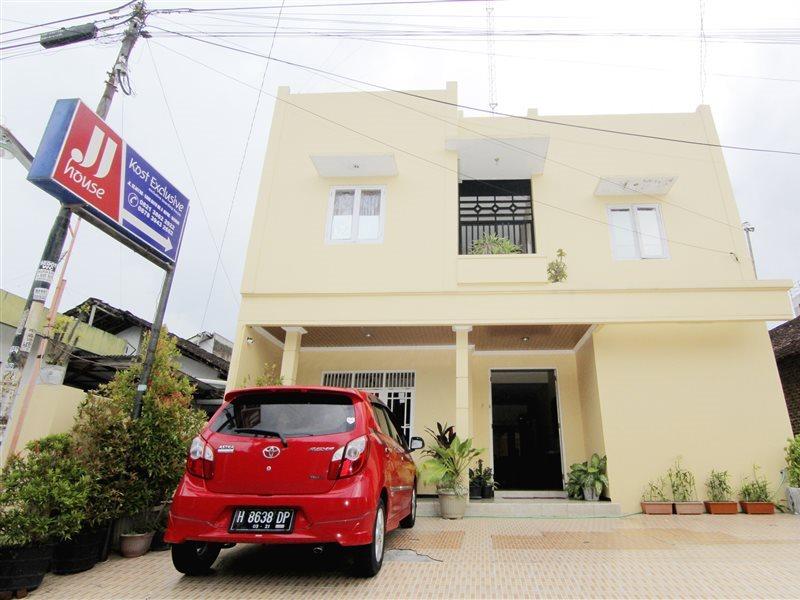 Hotel Jj House Gejayan à Kejayan Extérieur photo