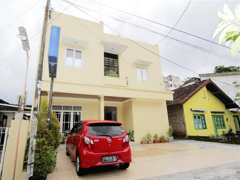 Hotel Jj House Gejayan à Kejayan Extérieur photo