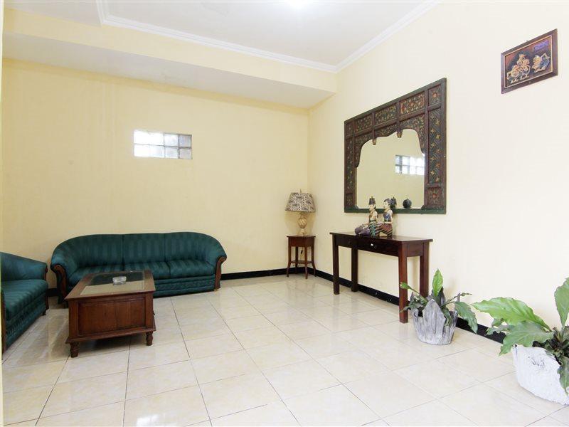 Hotel Jj House Gejayan à Kejayan Extérieur photo