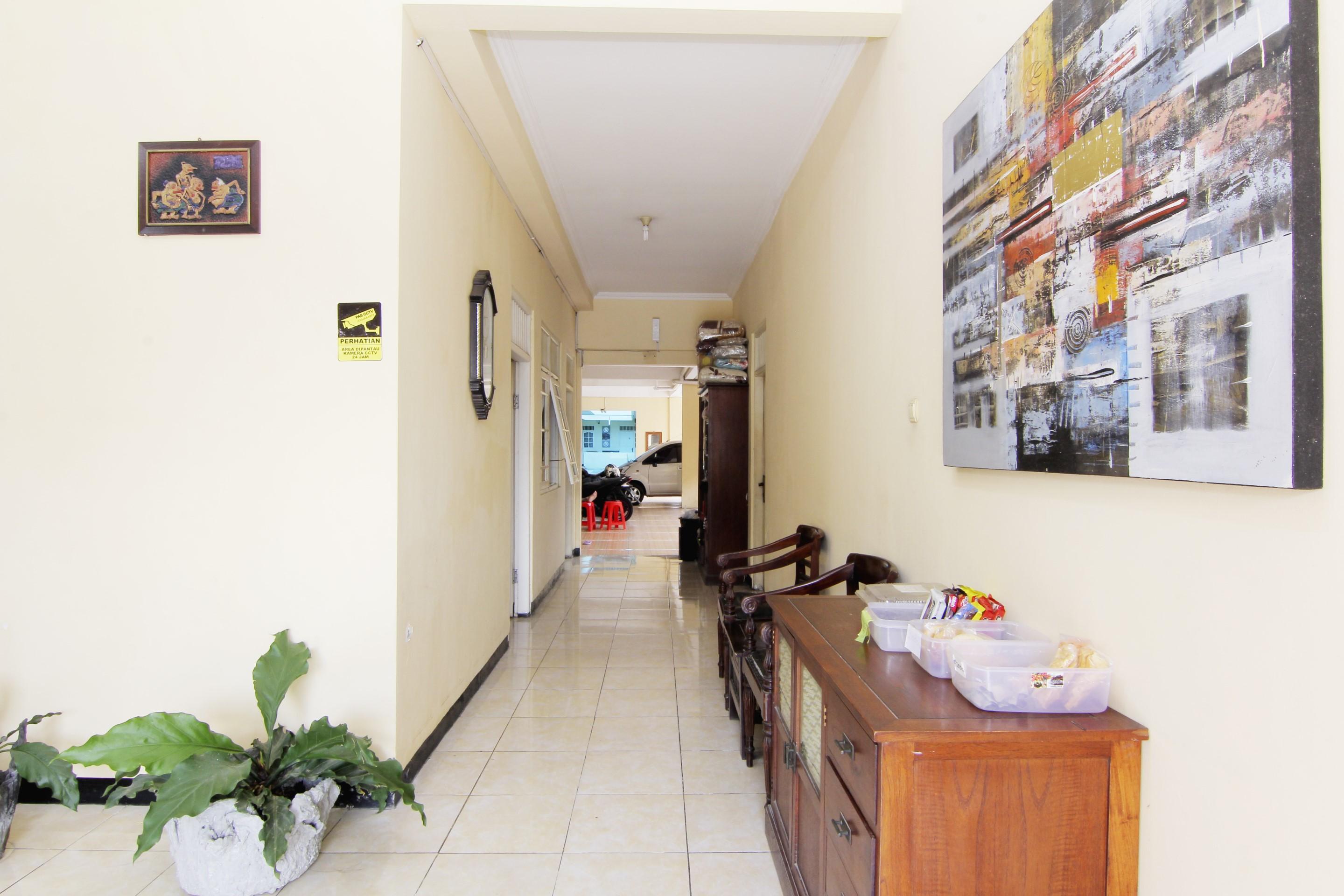 Hotel Jj House Gejayan à Kejayan Extérieur photo