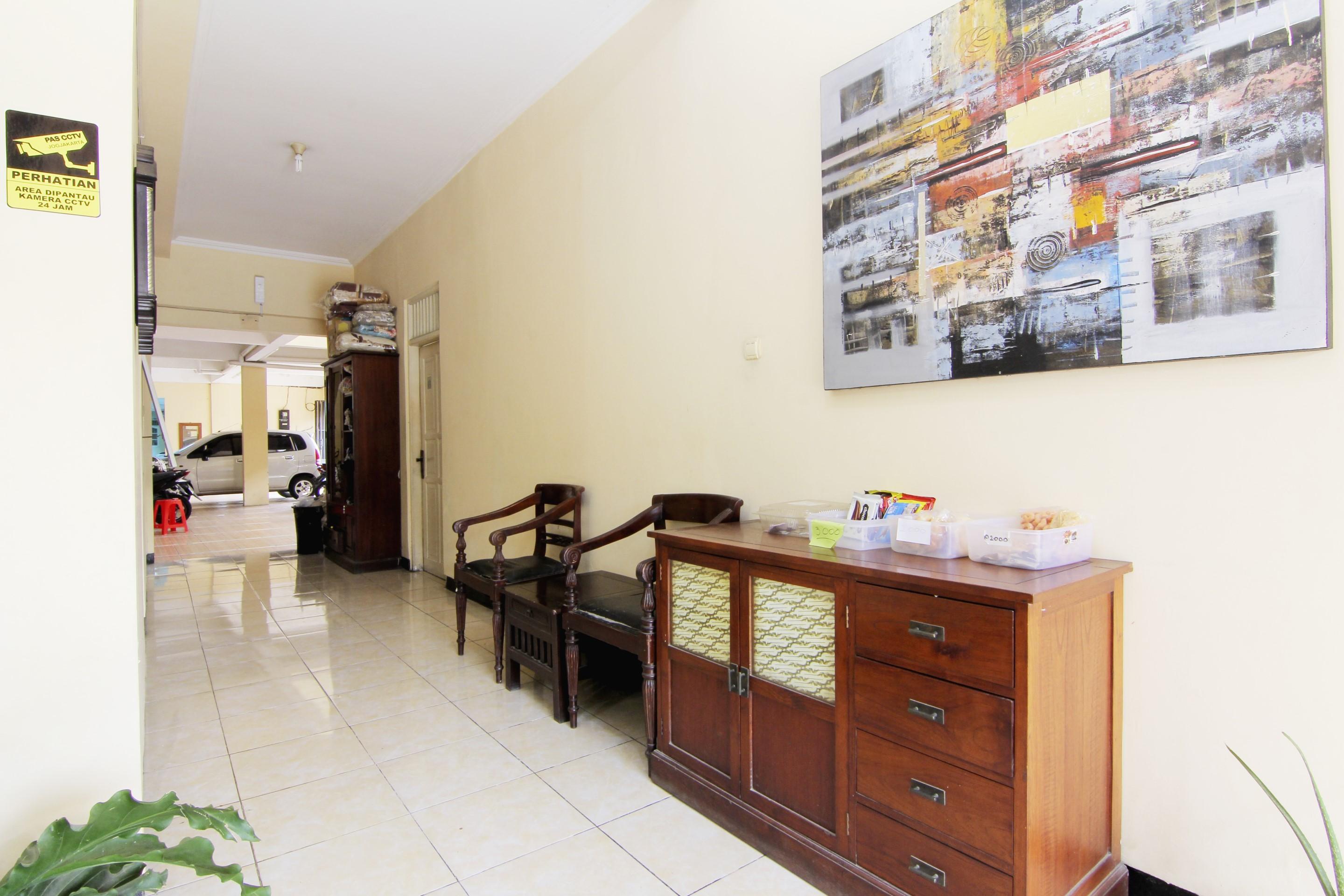 Hotel Jj House Gejayan à Kejayan Extérieur photo