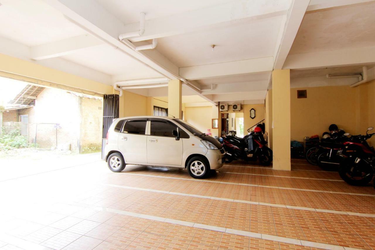 Hotel Jj House Gejayan à Kejayan Extérieur photo