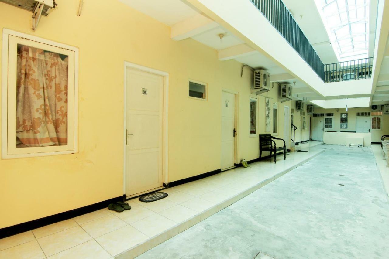 Hotel Jj House Gejayan à Kejayan Extérieur photo